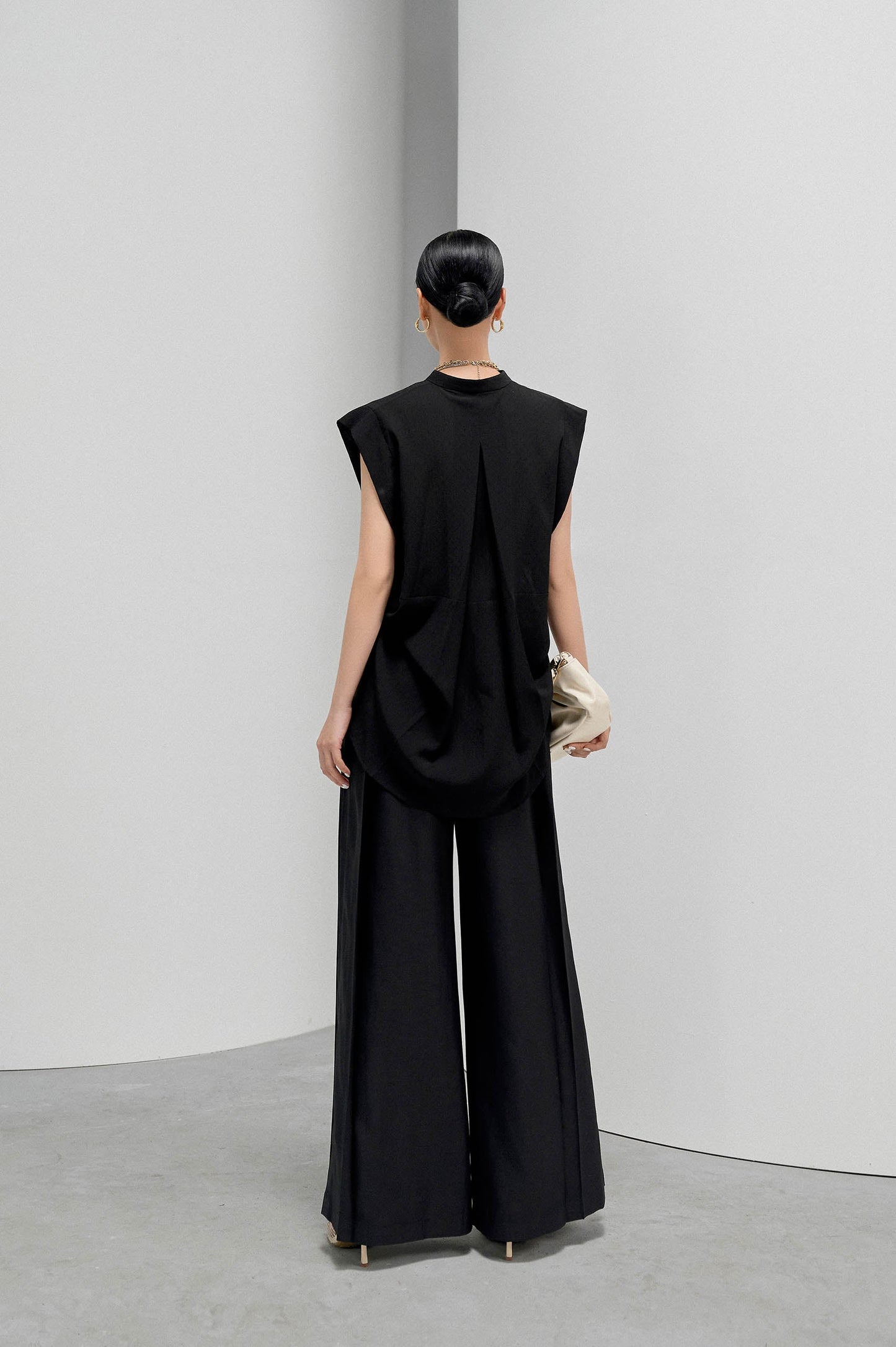 Black Breeze Straight Pants image 1