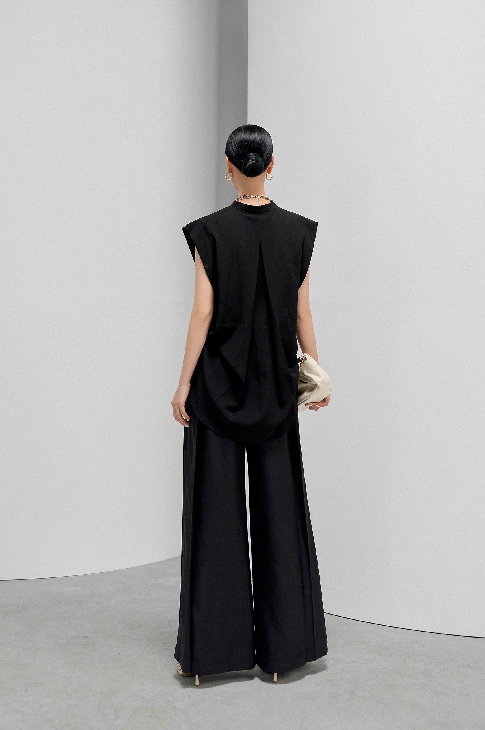 Black Breeze Straight Pants image 1