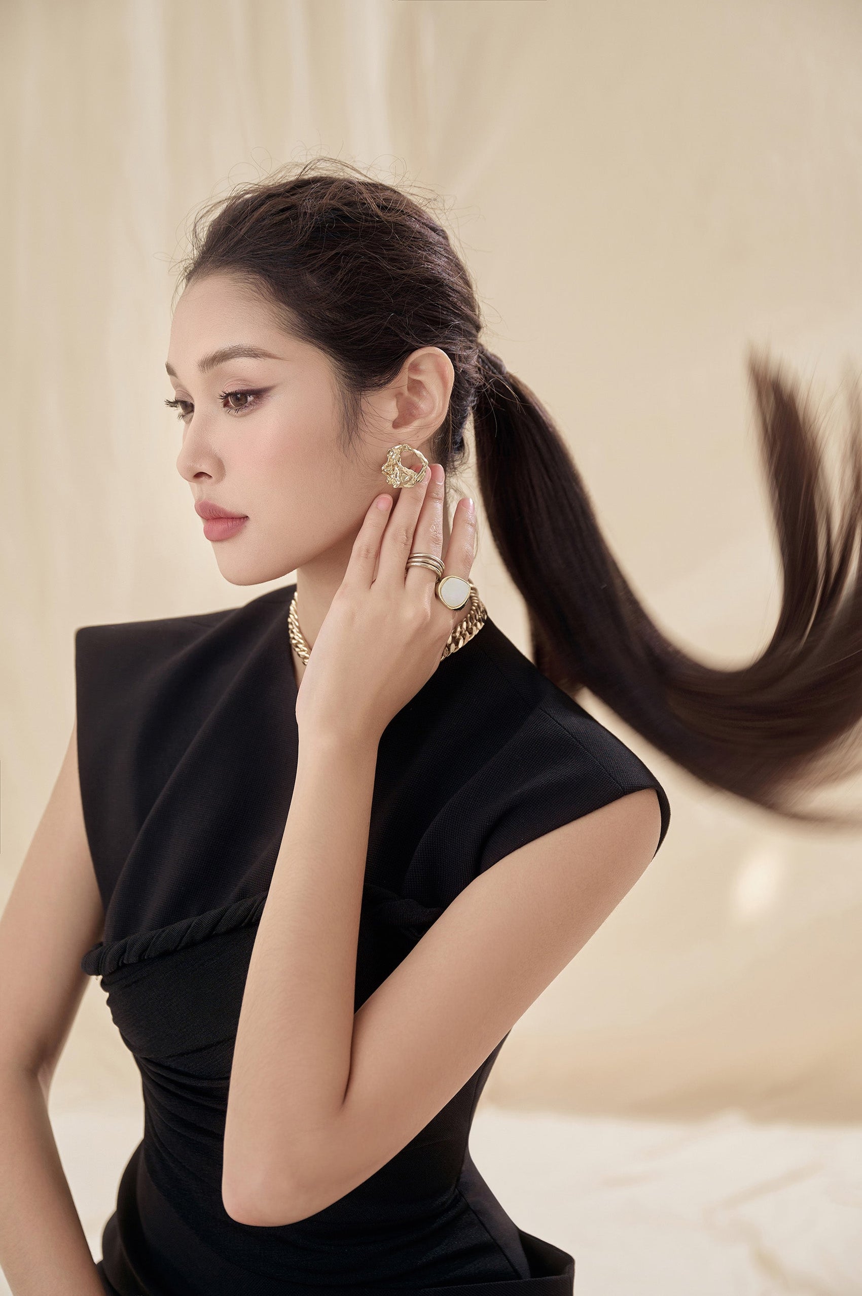 Paola Black Twisted Dress image 2
