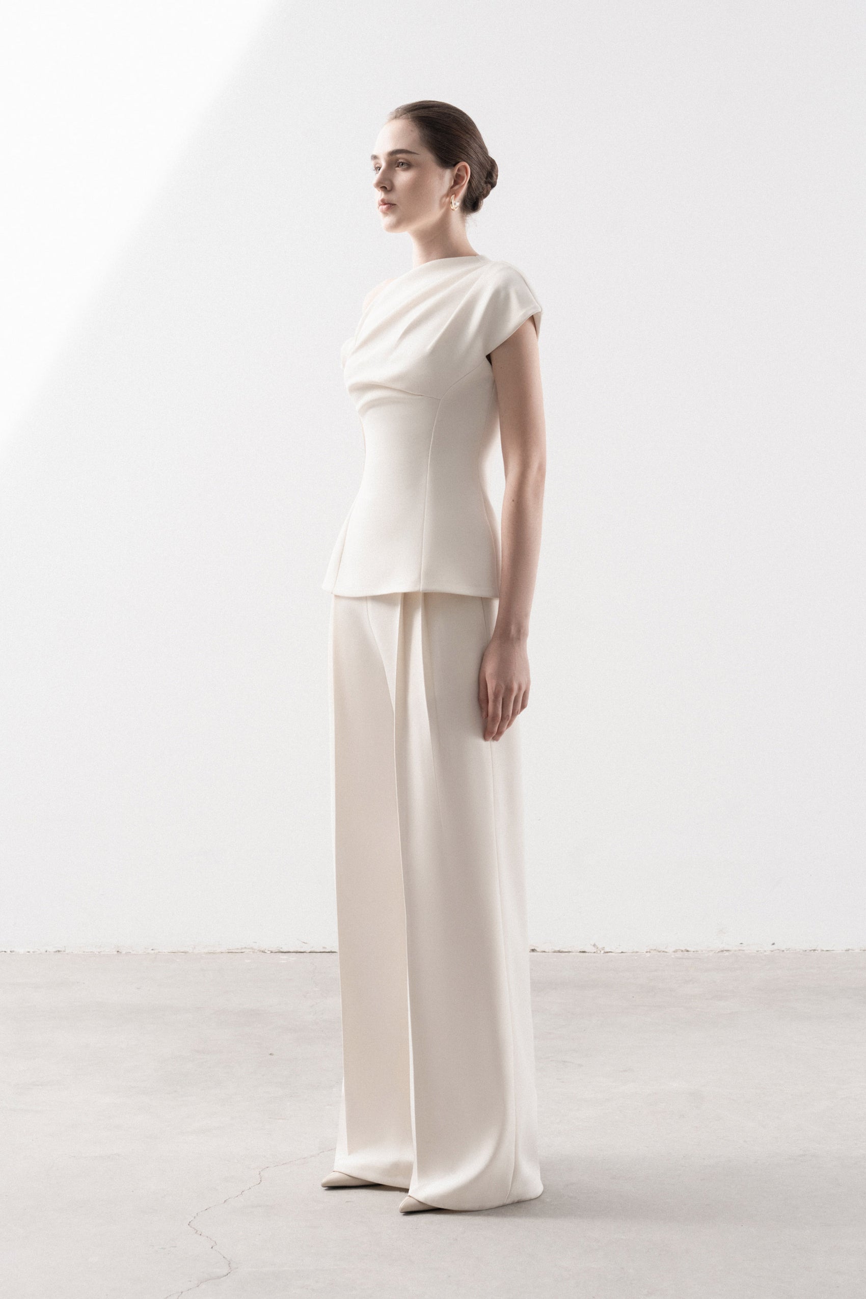 Bambalina Cross-collar Set Design