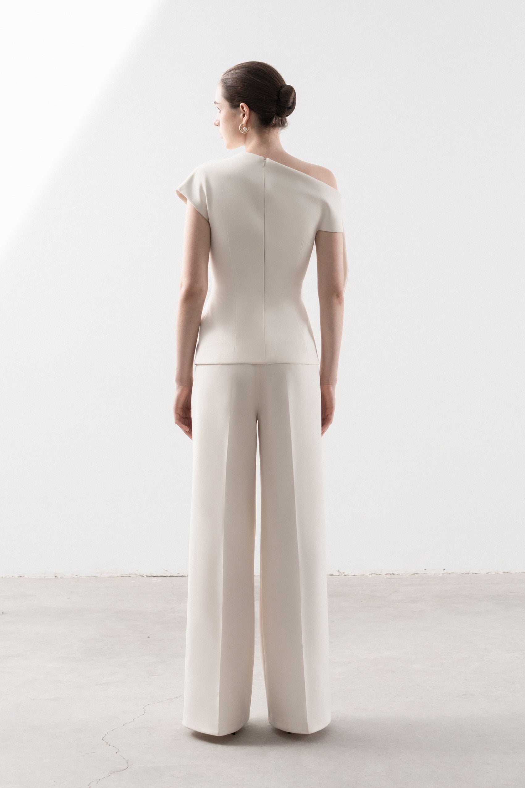 Bambalina Cross-collar Set Design