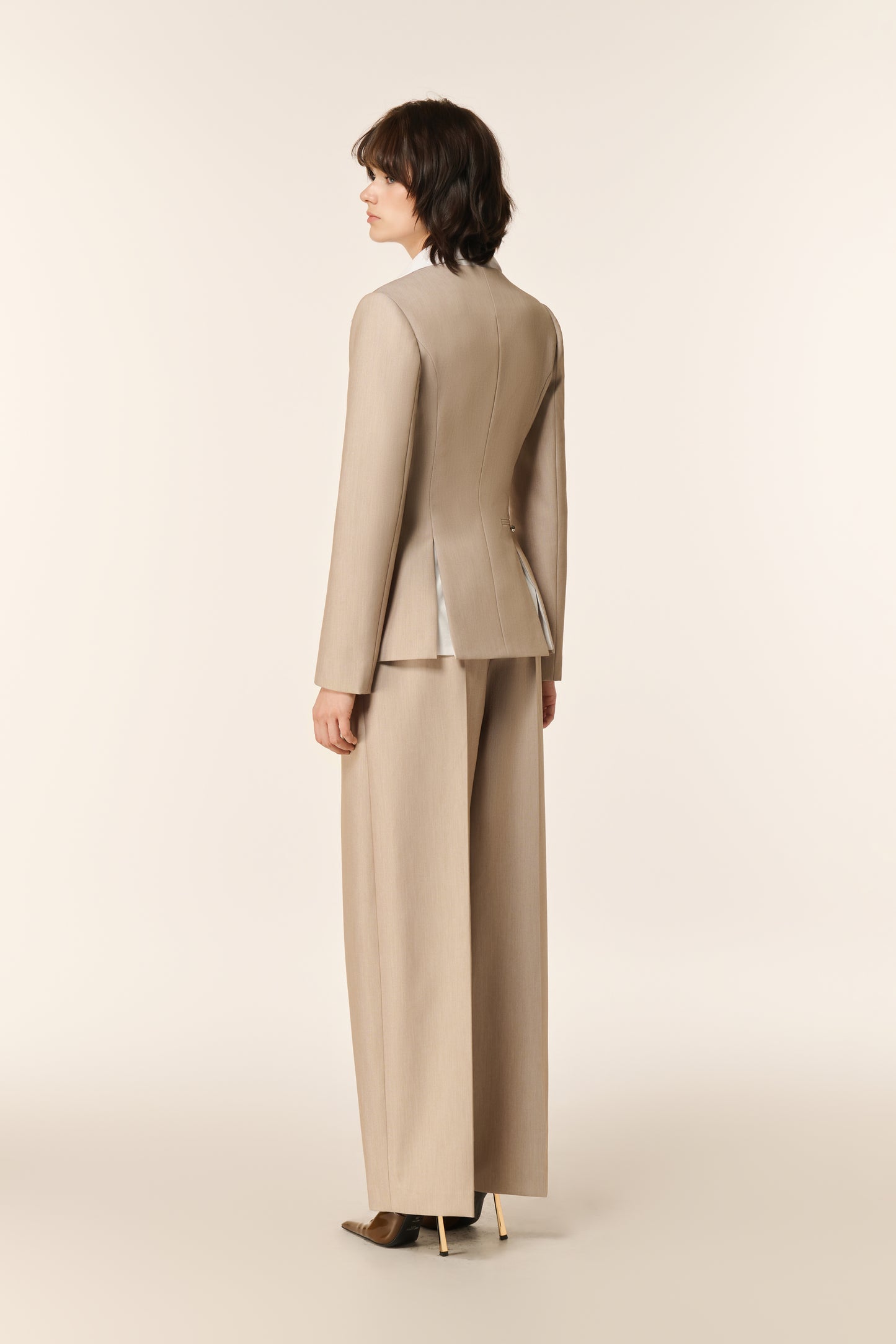 Ease Gilet Vest Set Design