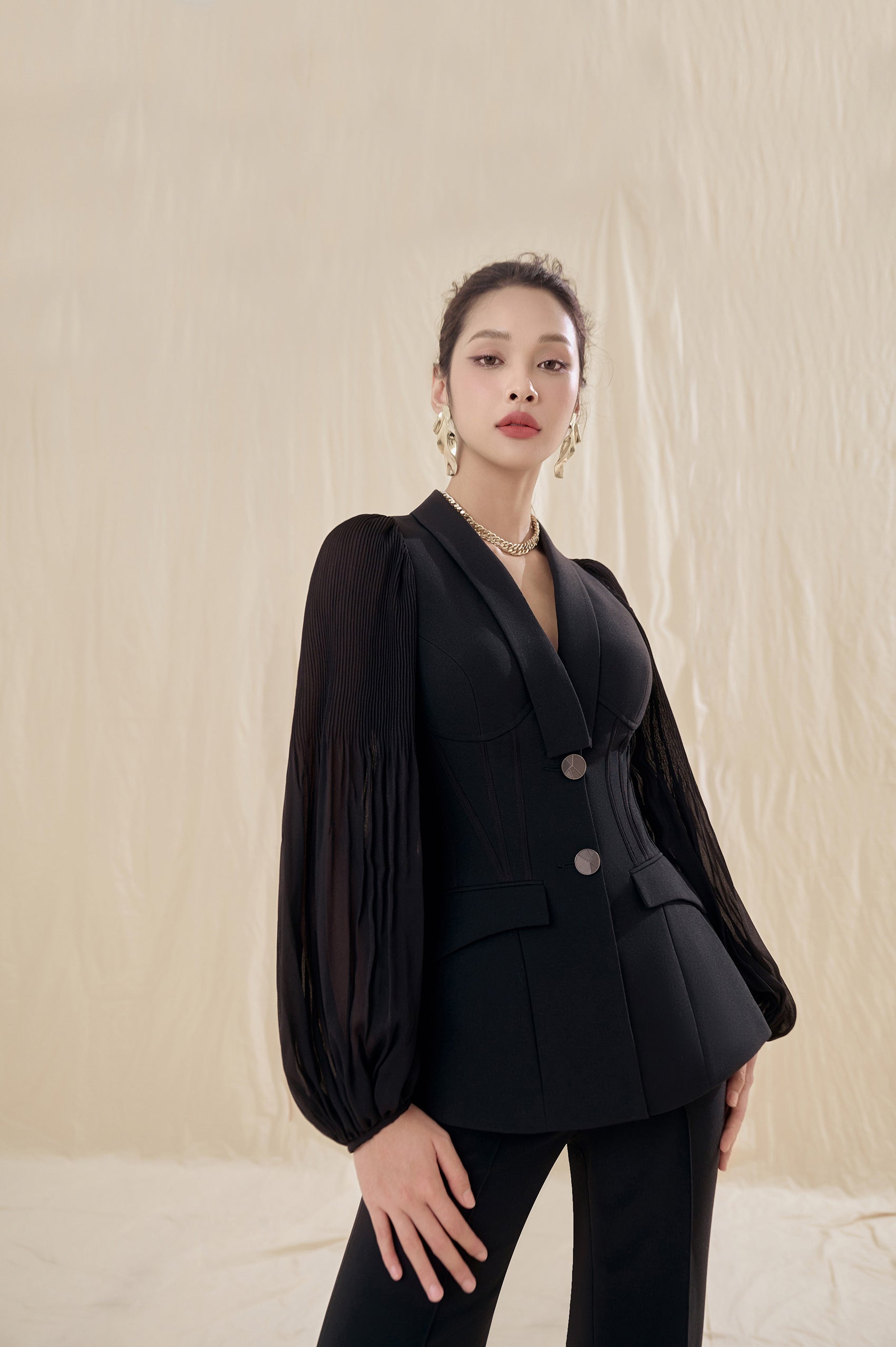 Sana Black Puffy Sleeves Set Design