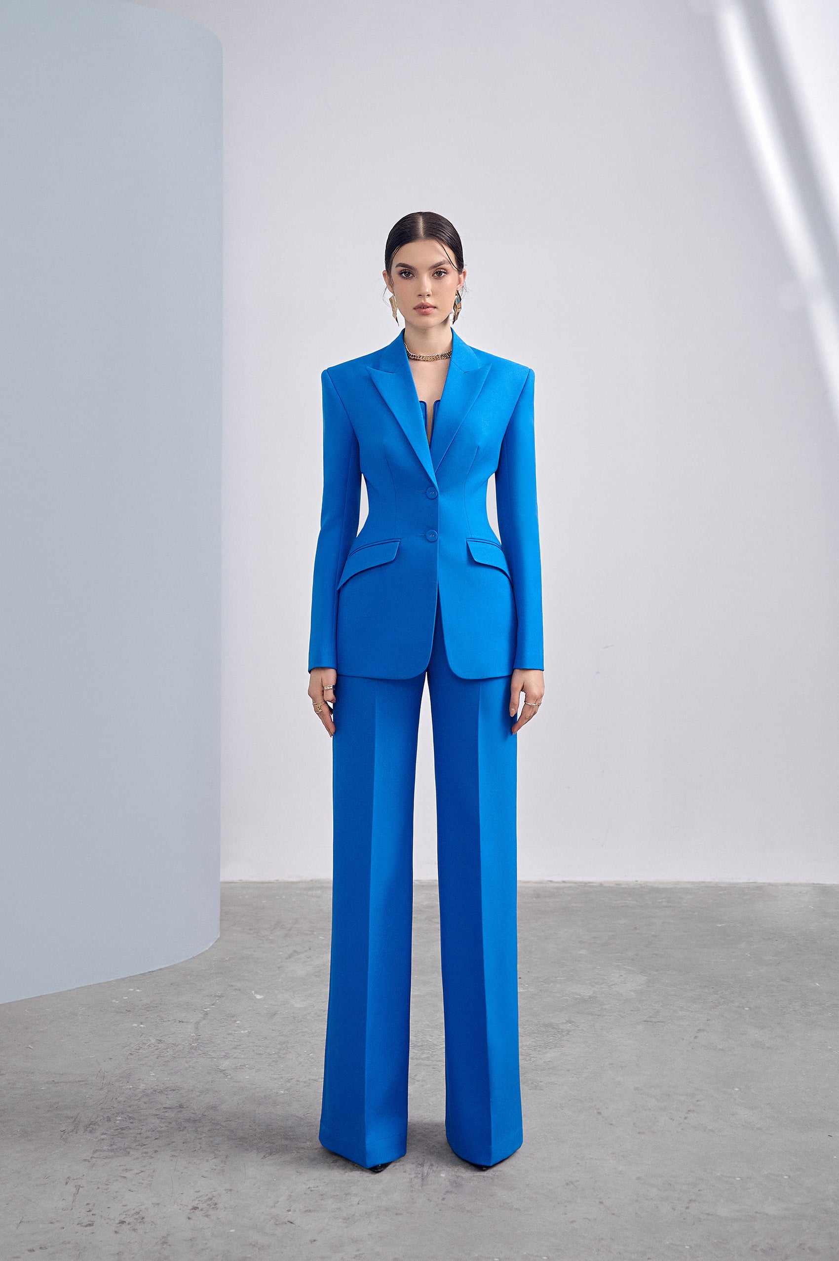 Zayla Sapphire Set Design