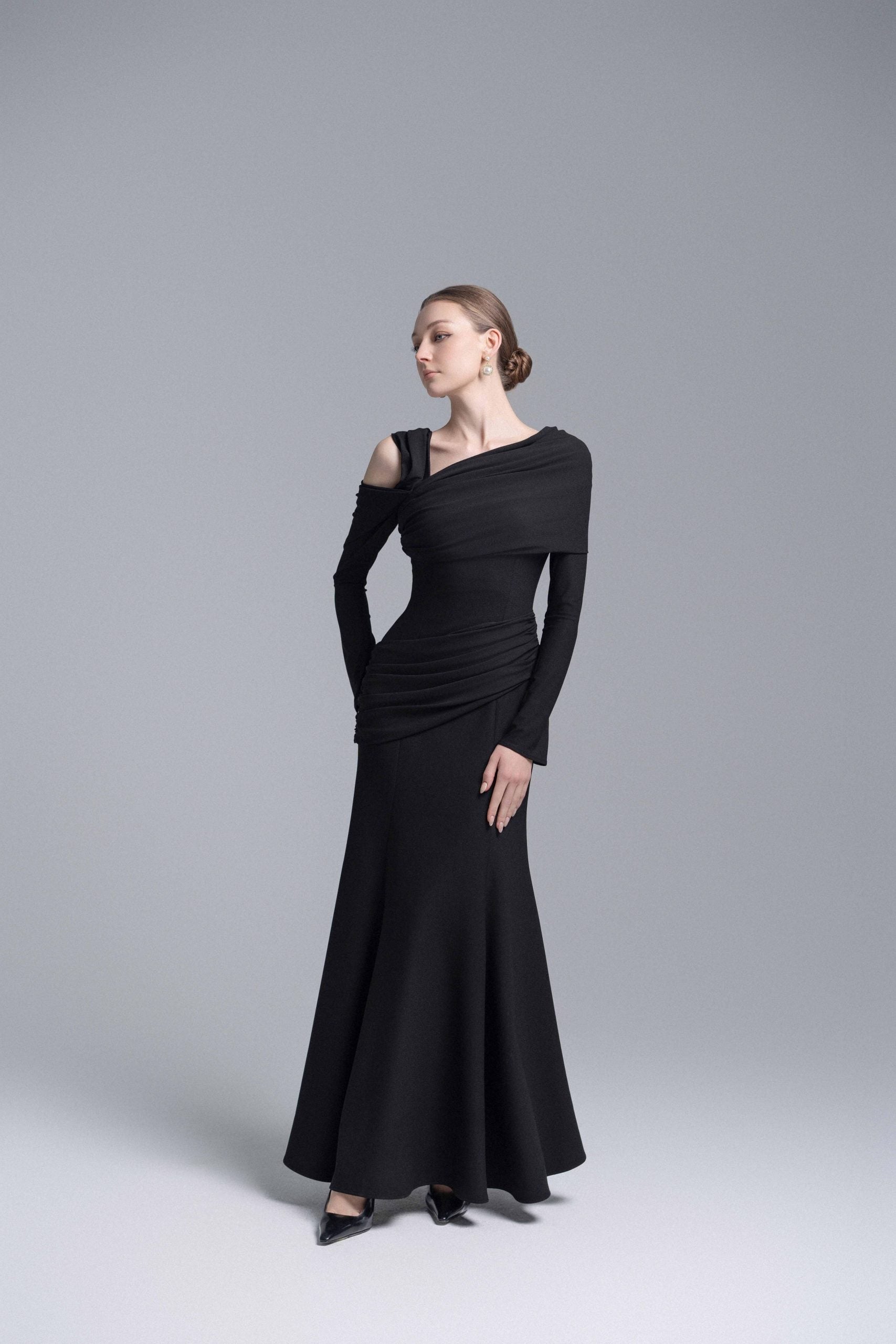 Black Twisted Shoulder Midi Dress image 1