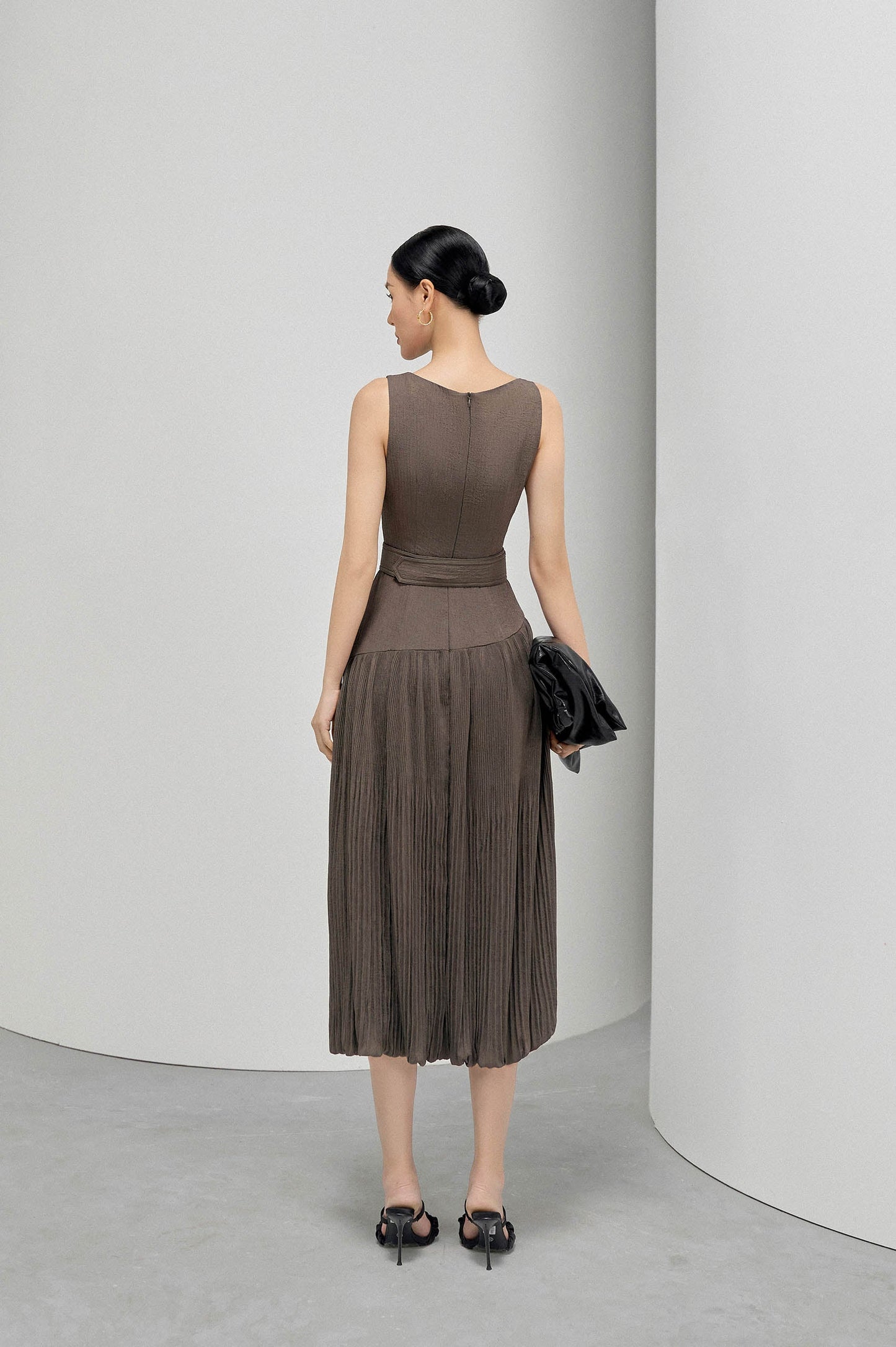 Glittering Dress image 1